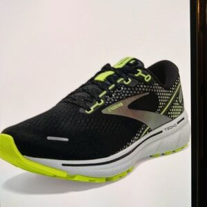 Brooks women’s Black Running Shoes